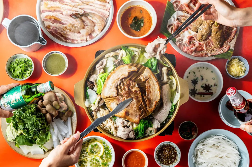 ＜忘年会におすすめ＞焼肉×しゃぶしゃぶ”の贅沢鍋「ムーガタ鍋スタンダードプラン」が登場！