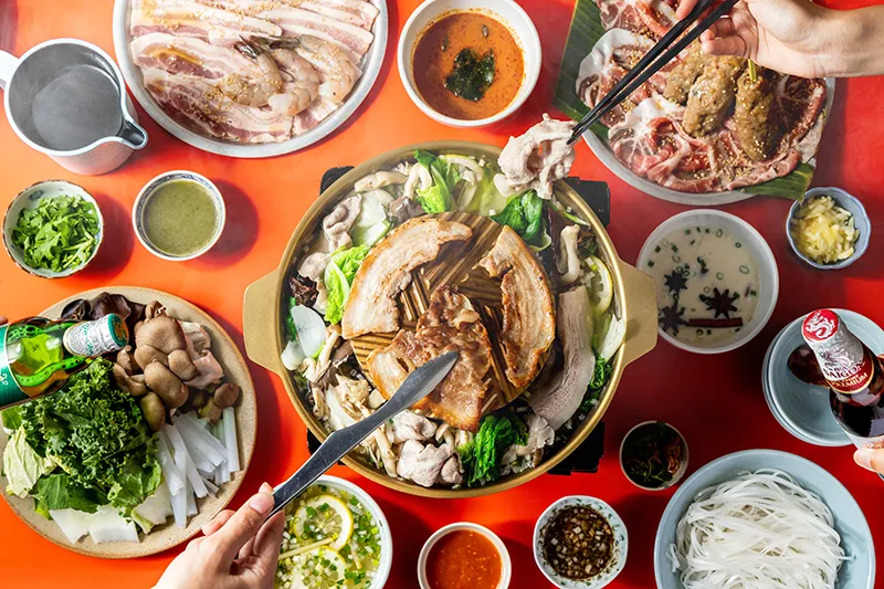 “焼肉×しゃぶしゃぶ”が同時に楽しめる「ムーガタ鍋」登場!